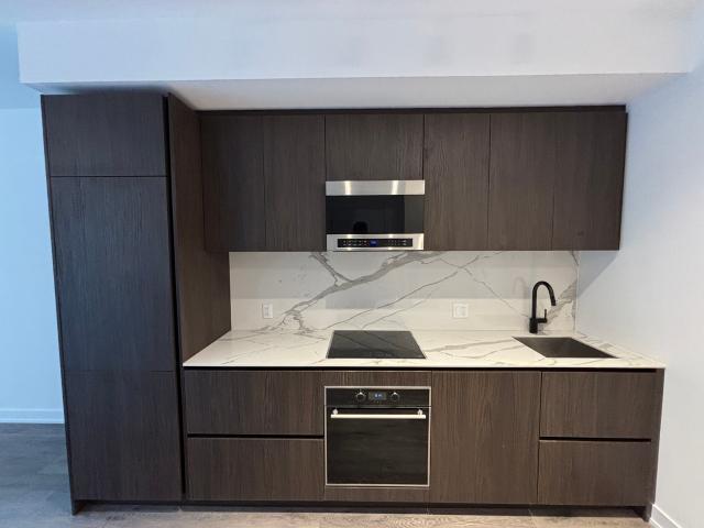 Line 5 Condos Suite TH125 [object Promise] for Rent
