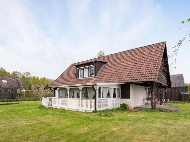 Linfrövägen 16