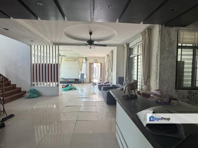 Link bungalow Bandar Putra Kulai Johor