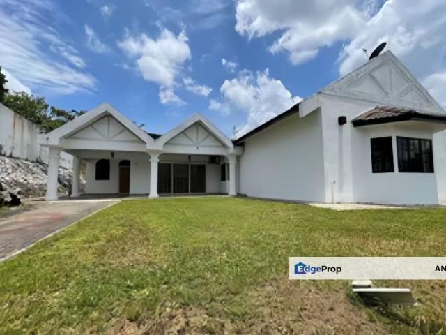 Linked House at Jalan SS 1/32 For Sale