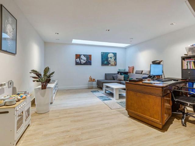 Linnaeusdwarsstraat 29A 1098 AZ Amsterdam