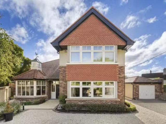 Linnmhor, Gordon Avenue, Foxrock, Dublin 18, D18A0E9 is for sale