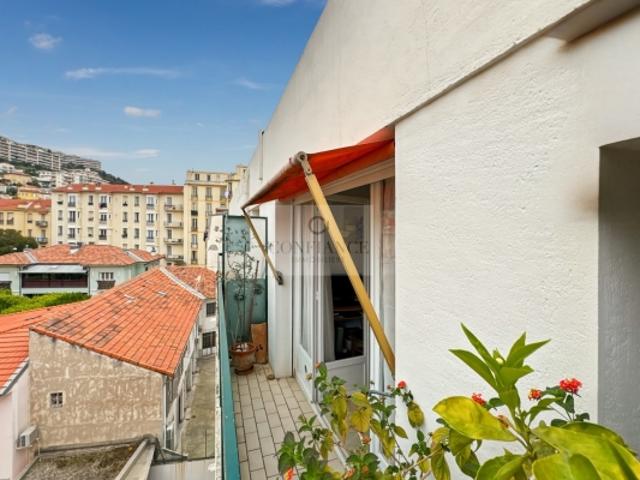 Libération / Bas Cessole – Studio lumineux balcon vue collines vendu loué, bail vide