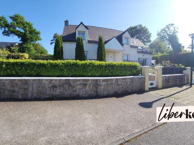 Liberkeys vous propose une maison à Collinée 167m² Le Mené