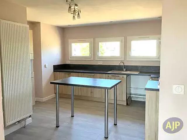 Libourne 33500 Location appartement 4 pièces t4 au dernier étage