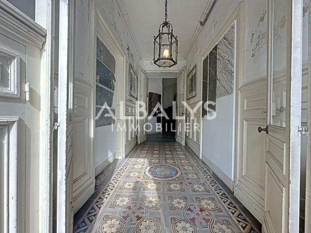 LIBOURNE CENTRE APPARTEMENT BOURGEOIS AVEC ASCENSEUR & TERRASSE