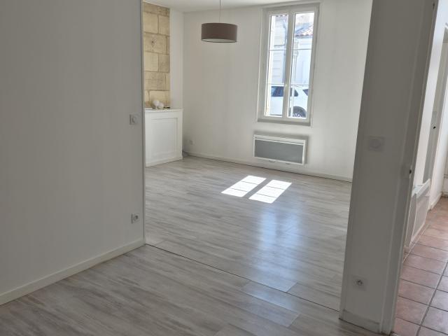 LIBOURNE SECTEUR LECLERC DANS QUARTIER CALME ECHOPPE T2 DE PLAIN PIED