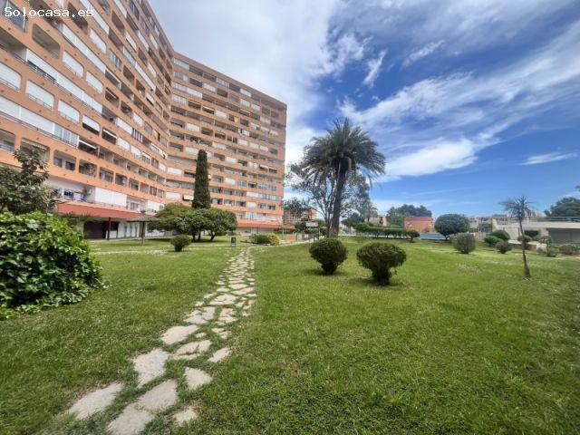 Licencia turística al mejor precio en un estudio con piscina!