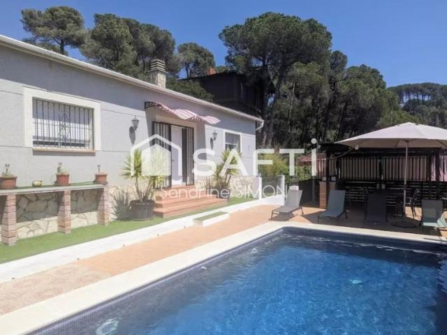 LICENCIA TURISTICA PISCINA cerca de Lloret de mar