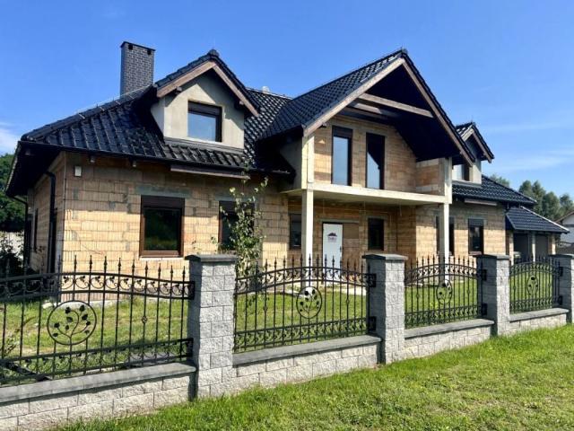 Lichwińska 330,90 m², Sieraków
