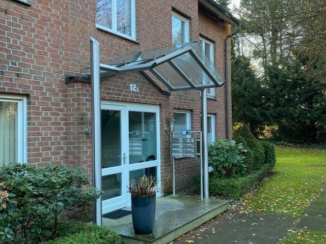 Licht Lage Urban. 3 Zimmerwohnung in Sackgassenendlage in Sasel/Poppenbüttel, 2 Balkone, TG Stellplatz