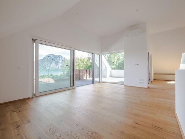 Licht. Luft. See. Traumhafte Wohnung mit Panorama und großer Terrasse