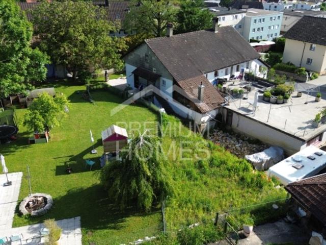 Licht, Raum und Ruhe Zweifamilienhaus mit Potenzial