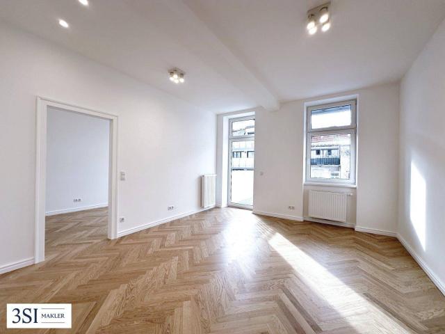 Lichtdurchflutet & luxuriös: Sanierter Altbau Erstbezug mit Balkon