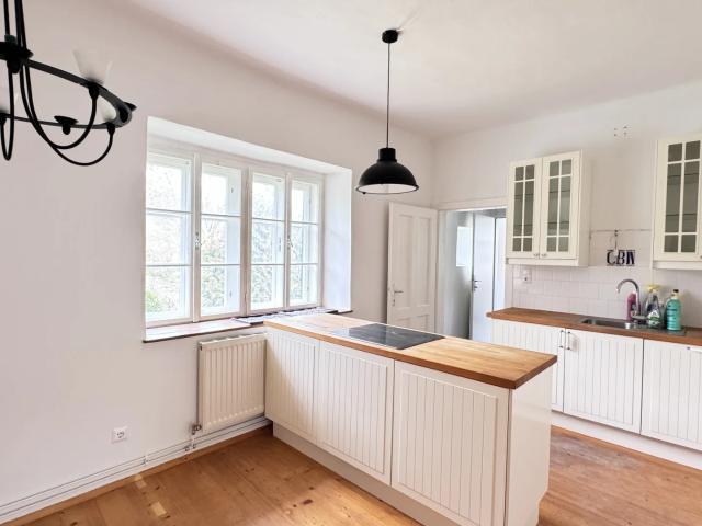 Lichtdurchflutet und großzügige Wohnung mit Garten in Breitenfurt | ZELLMANN IMMOBILIEN