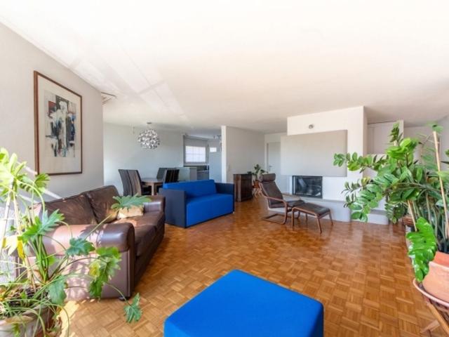 Lichtdurchflutete 5.5 Zimmer Hochparterrewohnung mit viel Wohnkomfort