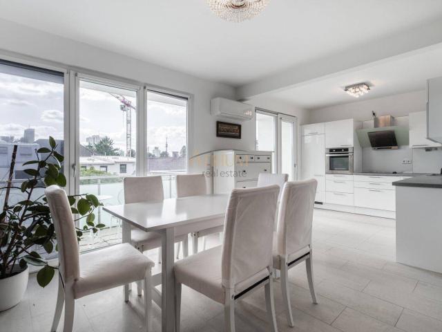 Helle 2 Zimmer Terrassen Wohnung mit PKW Abstellplatz, Alte Donau
