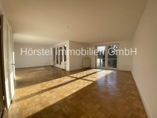 Lichtdurchflutete 2,5 Zimmer Wohnung mit Dachterrasse