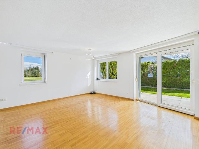 Lichtdurchflutete 3 Zimmer Wohnung mit großzügigem Garten in Lustenau