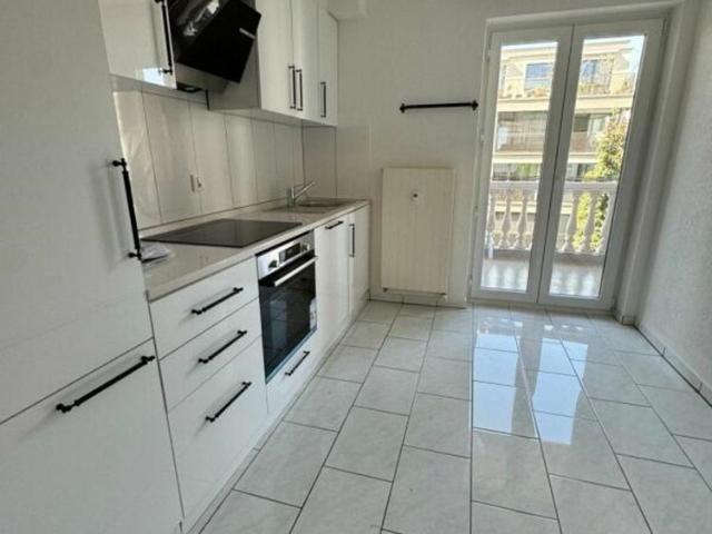 Lichtdurchflutete 3.5 Zimmerwohnung an zentraler Lage am Luzernerring