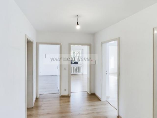 Lichtdurchflutete und gepflegte Etagenwohnung mit Südbalkon in St. Ingbert/Süd zu verkaufen