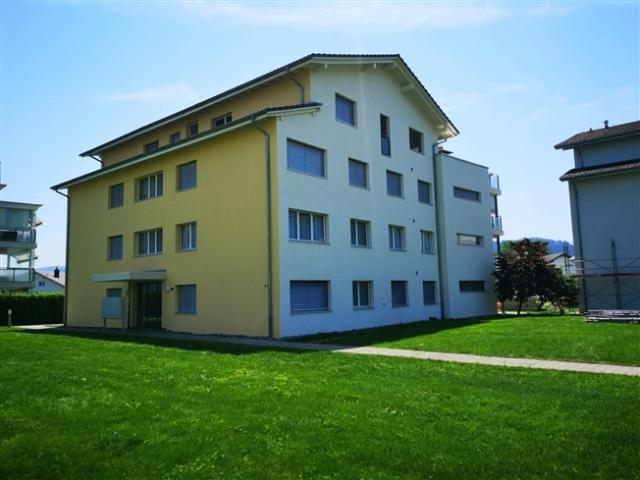Lichtdurchflutete Wohnung mit Gartensitzplatz