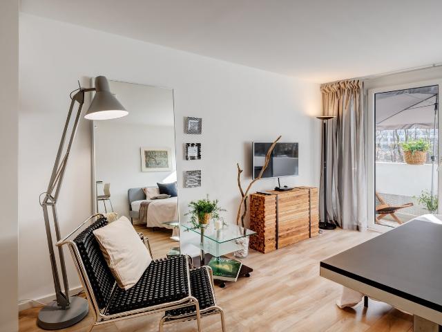 Lichtdurchflutete Wohnung mit Südbalkon auf Zeit mieten