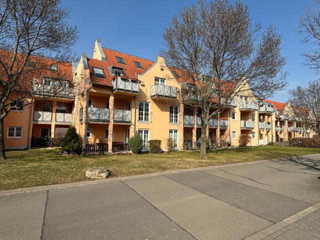Lichtdurchflutete Dachgeschosswohnung mit West Terrasse am ruhigen Ortsrand!