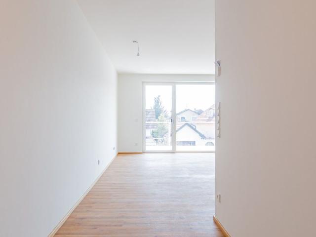 Lichtdurchflutete Eckwohnung mit 22 m² Südwest Balkon | Top 15