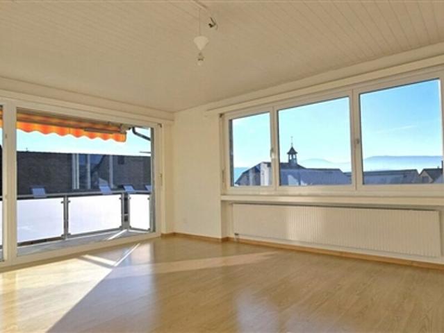 Lichtdurchflutete Eigentumswohnung im Herzen von Seltisberg optional mit kleiner Dachwohnung kombinierbar