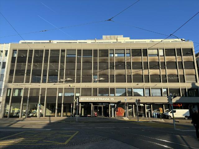Lichtdurchflutete Gewerbefläche mit flexiblem Grundriss direkt am Klusplatz