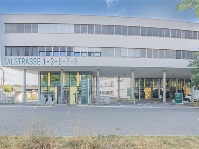 Lichtdurchflutete Gewerbefläche im Erdgeschoss vielseitig nutzbar 103 m²