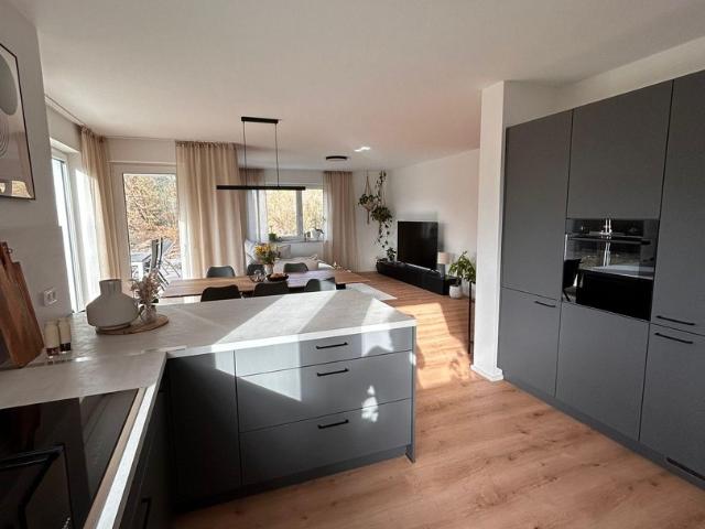 Lichtdurchflutete, großzügige OG Neubauwohnung, einfach zum Wohlfühlen