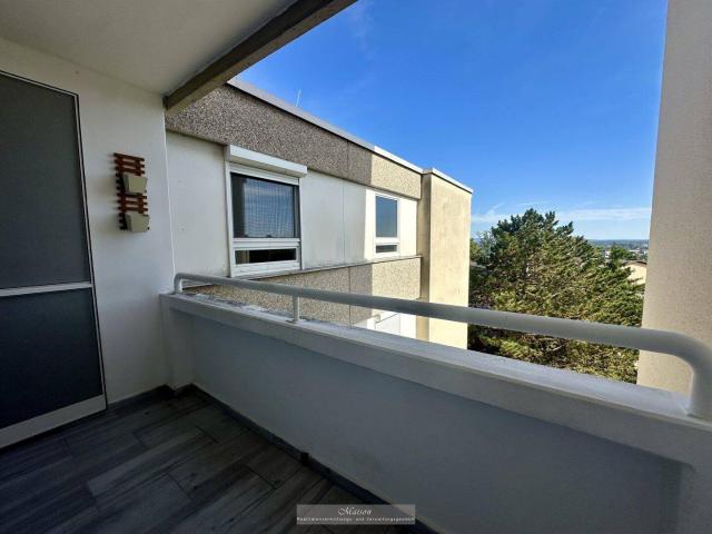 LICHTDURCHFLUTETES 4 ZIMMER EIGENTUM IN TOPZUSTAND DIREKT AM KURPARK BAD VÖSLAU