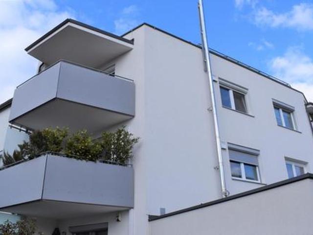 VERMIETET! Lichtdurchströmte Dachgeschosswohnung ? inkl. Garagenstellplatz!