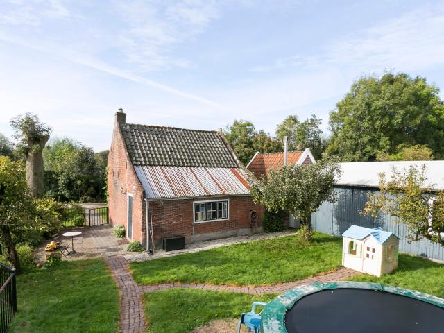 Lichte vrijstaande woning in het buitengebied
