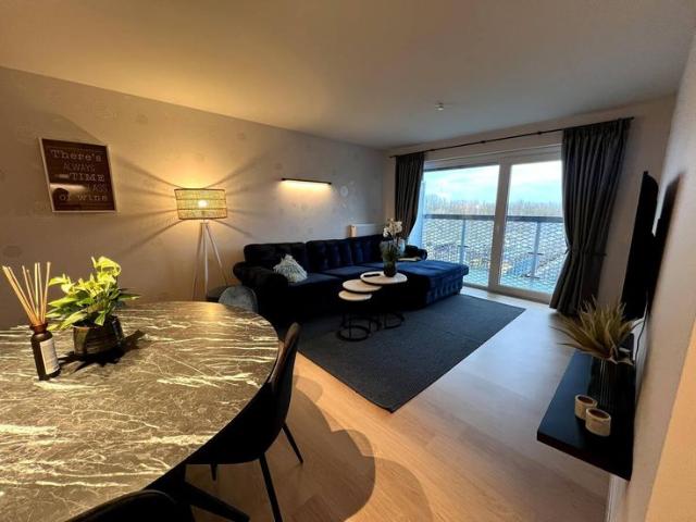 lichtrijk 1 slaapkamer appartement met zwembad