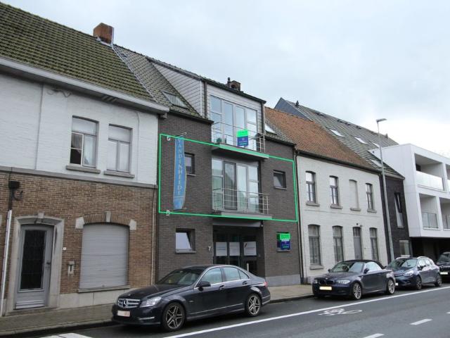 Lichtrijk appartement in hartje Tiegem!