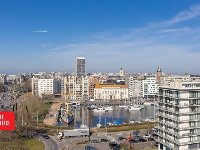 Lichtrijk appartement met open zicht, 3 slpk en zonnig terras