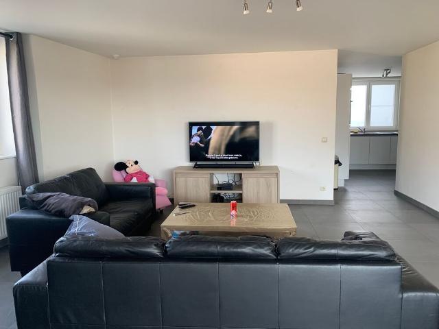 Lichtrijk appartement met ruim leefterras en 2 slaapkamers in Esen
