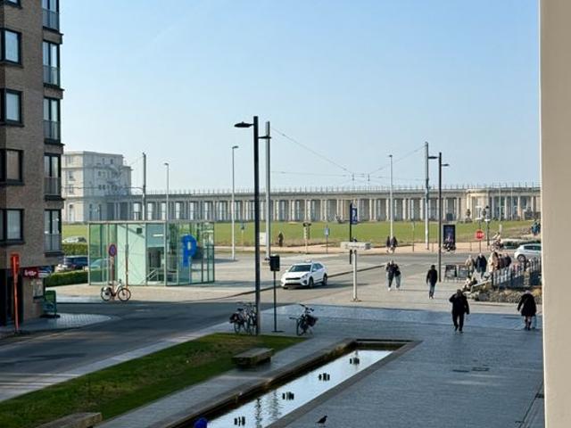 Lichtrijk gerenoveerd appartement op toplocatie in Oostende