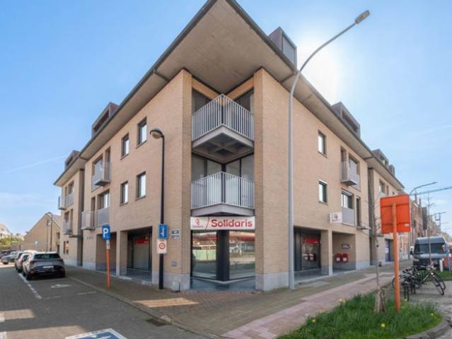 Lichtrijk doorloopappartement te Sint Andries