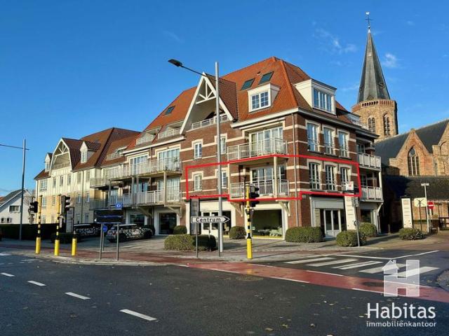 Lichtrijk hoekappartement met 2 slpk. en royaal zonneterras