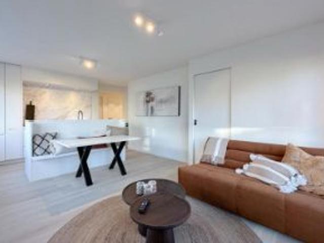 Lichtrijk HOEKAPPARTEMENT nabij de Lippenslaan!