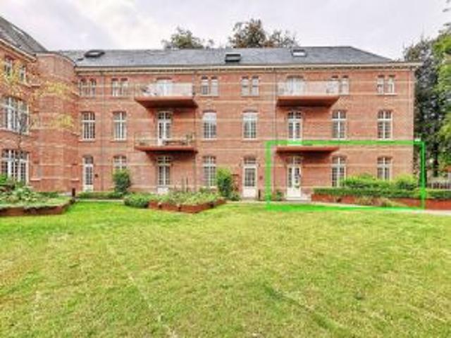 Lichtrijk hoekappartement in oase van rust!