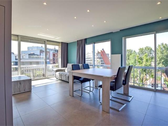 Lichtrijk hoekappartement 105m² met 3 slaapkamers in Koksijde