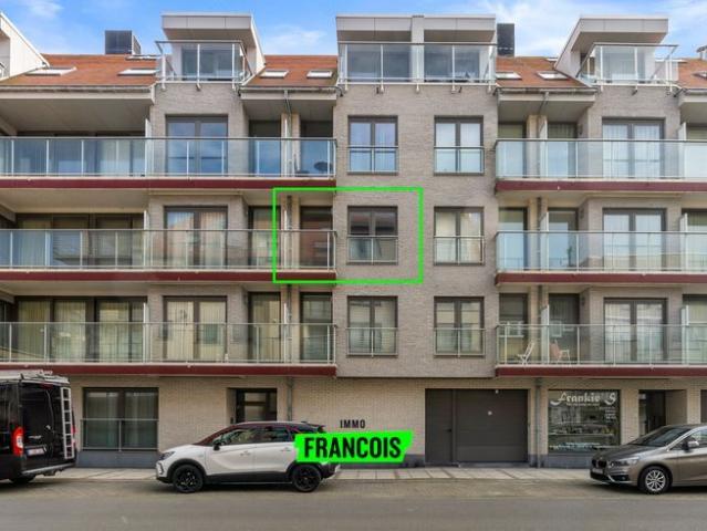 Lichtrijk Twee Slaapkamer Appartement in Westende op wandel…