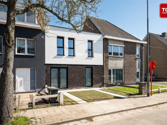 Lichtrijke nieuwbouwwoning met 3 slaapkamers en gezellige tuin