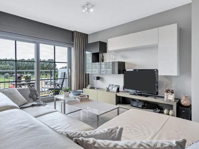 Lichtrijke 2 slaapkamer appartement op een steenworp van.