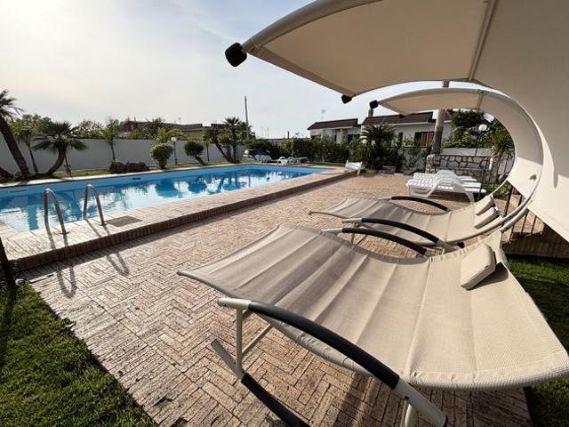 Licola Varcaturo, Giugliano in Campania, villa singola con Giardino e Piscina